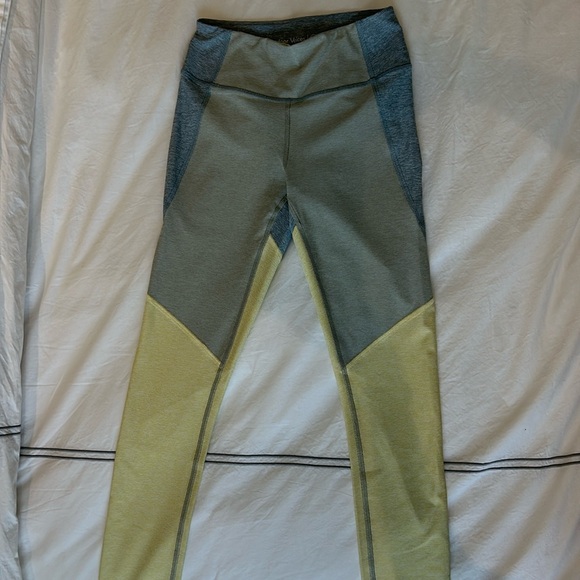 Outdoor Voices Workout Set - Picture 6 of 6